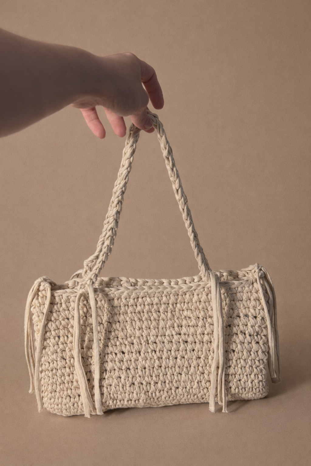 The Guili Shoulder Barrel Purse